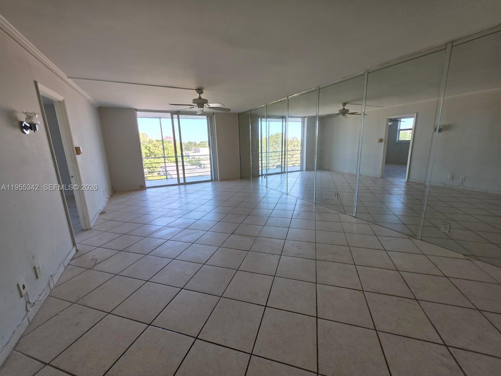 DIXIANA CONDO - Residential