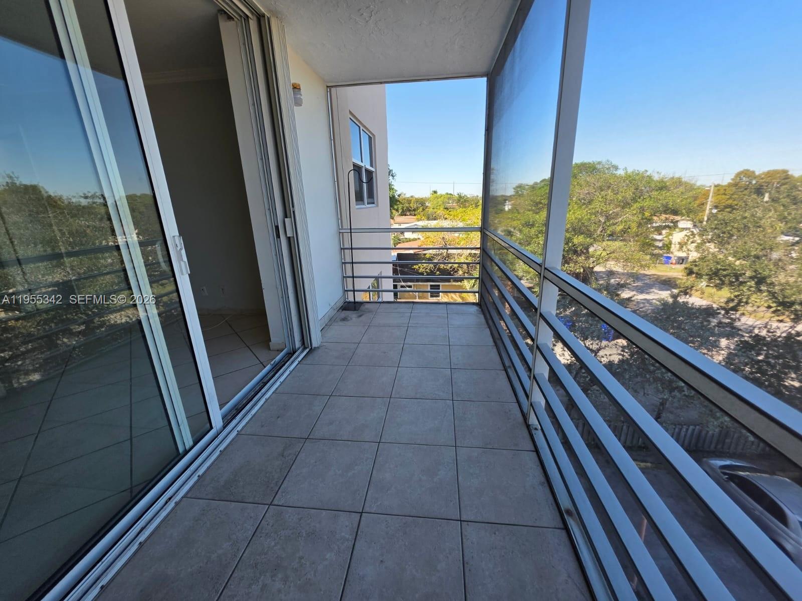 DIXIANA CONDO - Residential