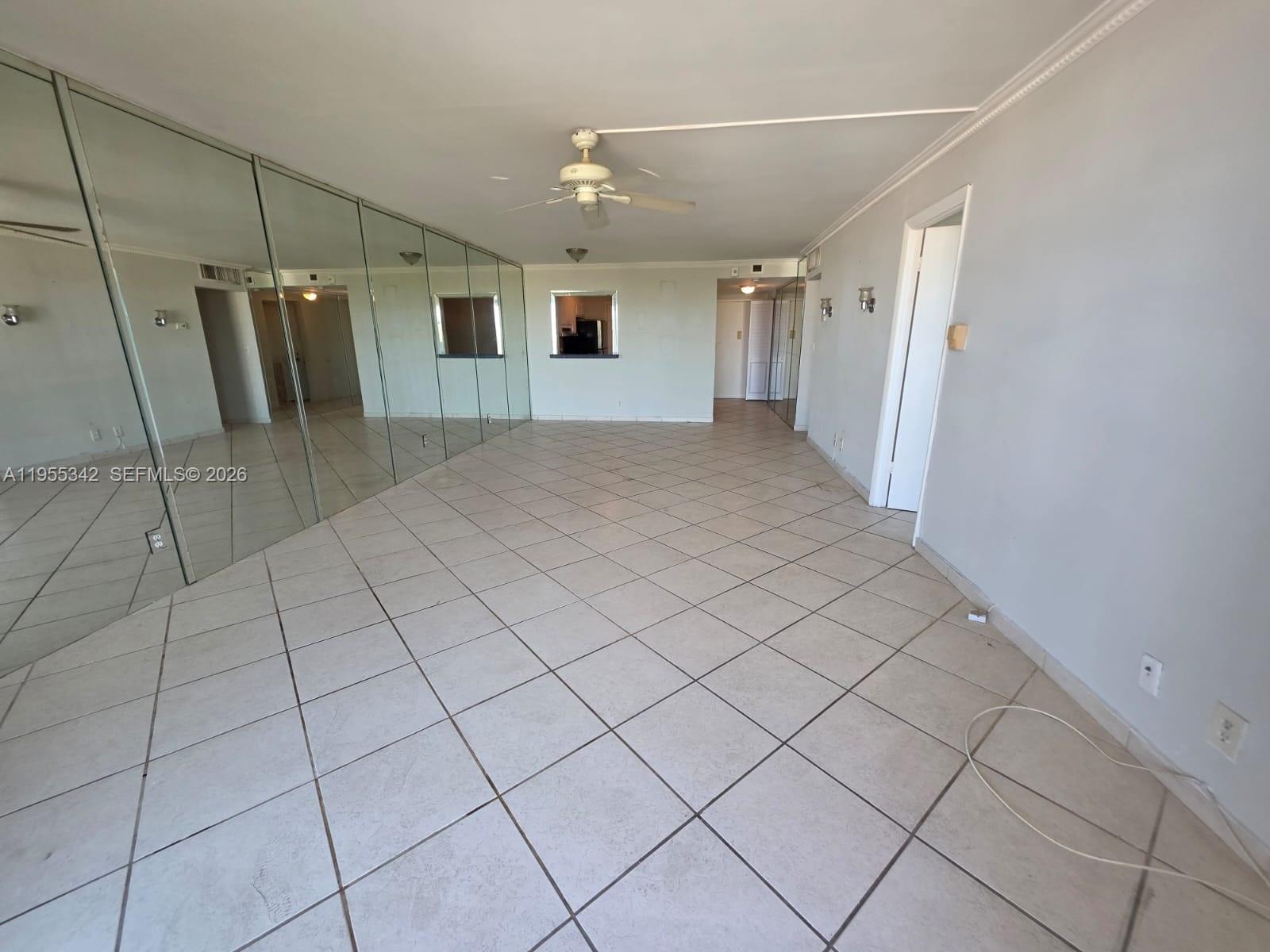 DIXIANA CONDO - Residential