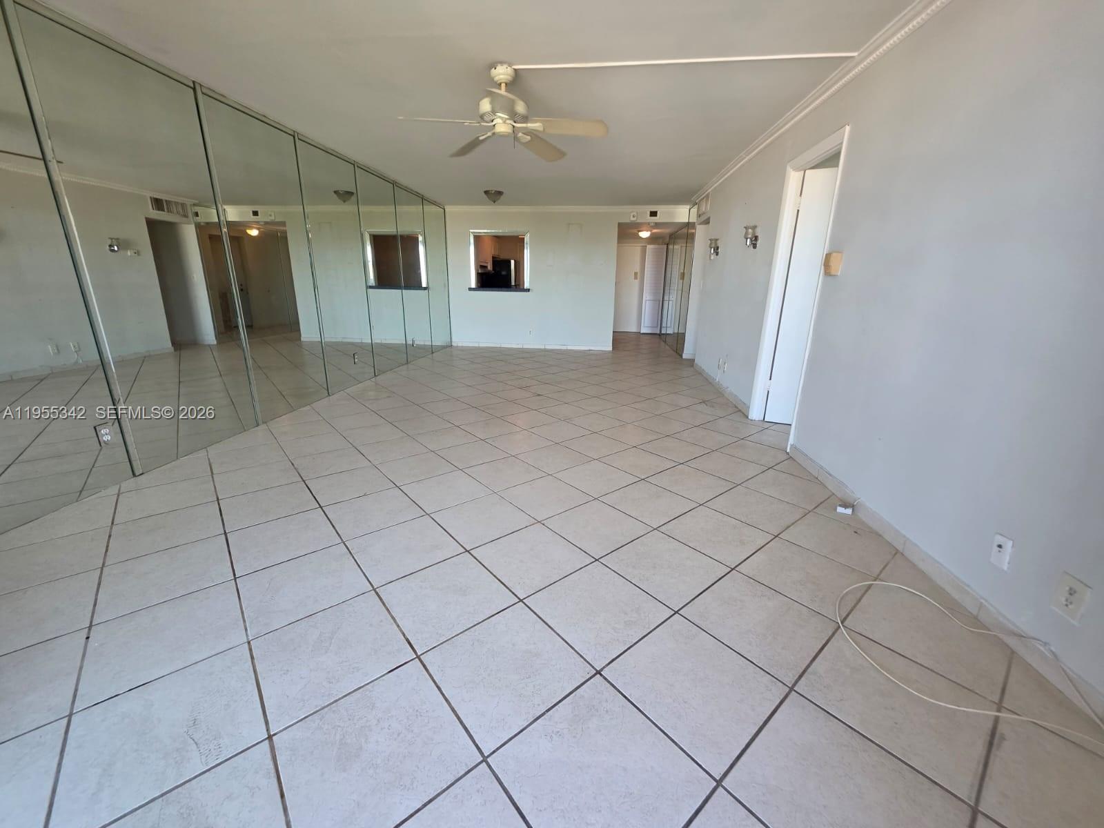 DIXIANA CONDO - Residential