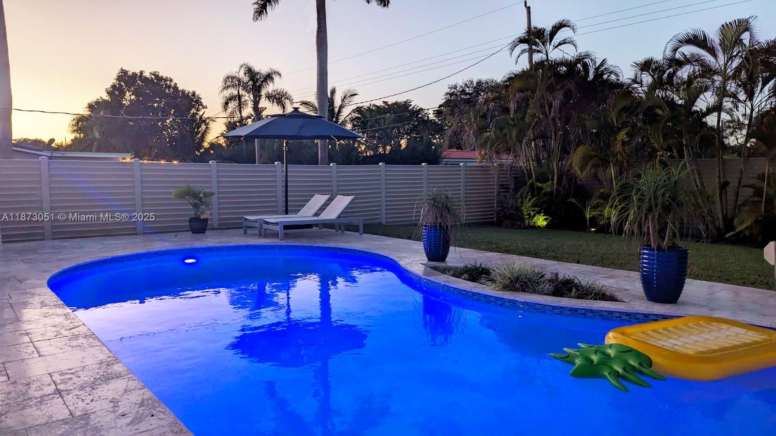 HOLLYWOOD HILLS - Residential Lease