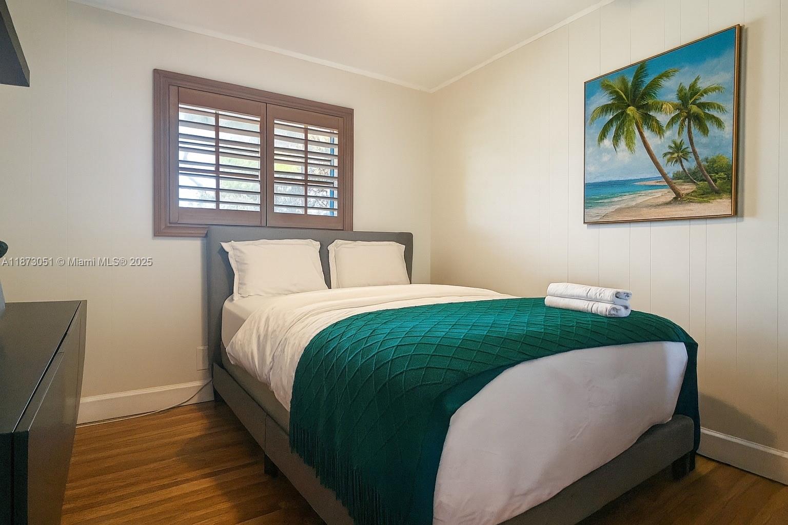 HOLLYWOOD HILLS - Residential Lease