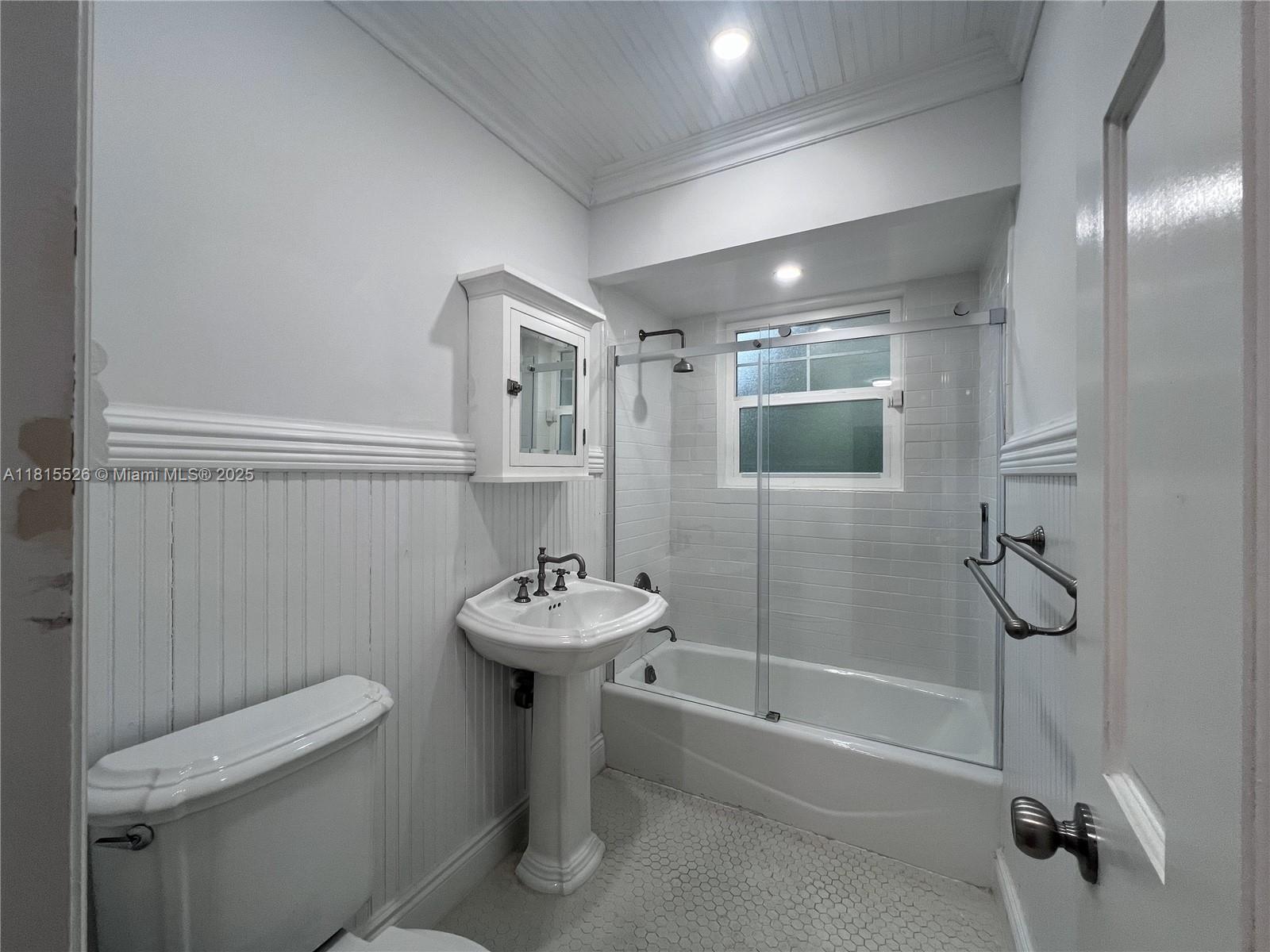 CORAL GABLES RIVIERA SEC - Residential Lease