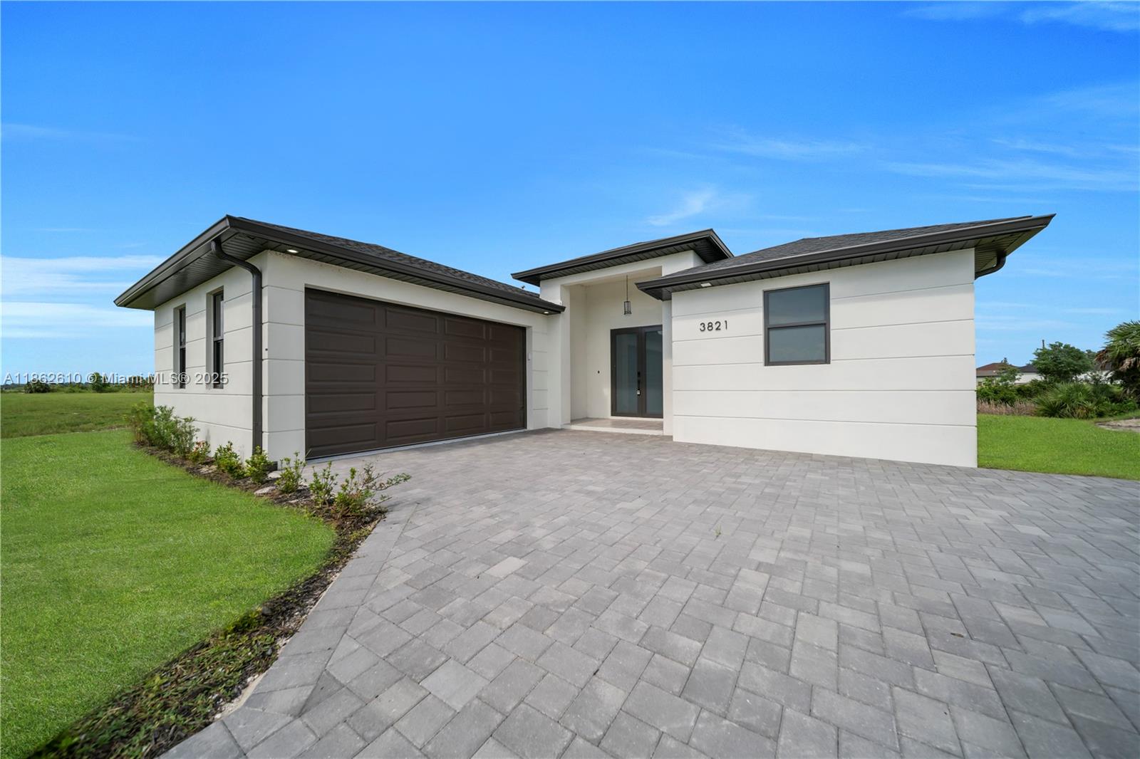 3821 NW 38th AVE