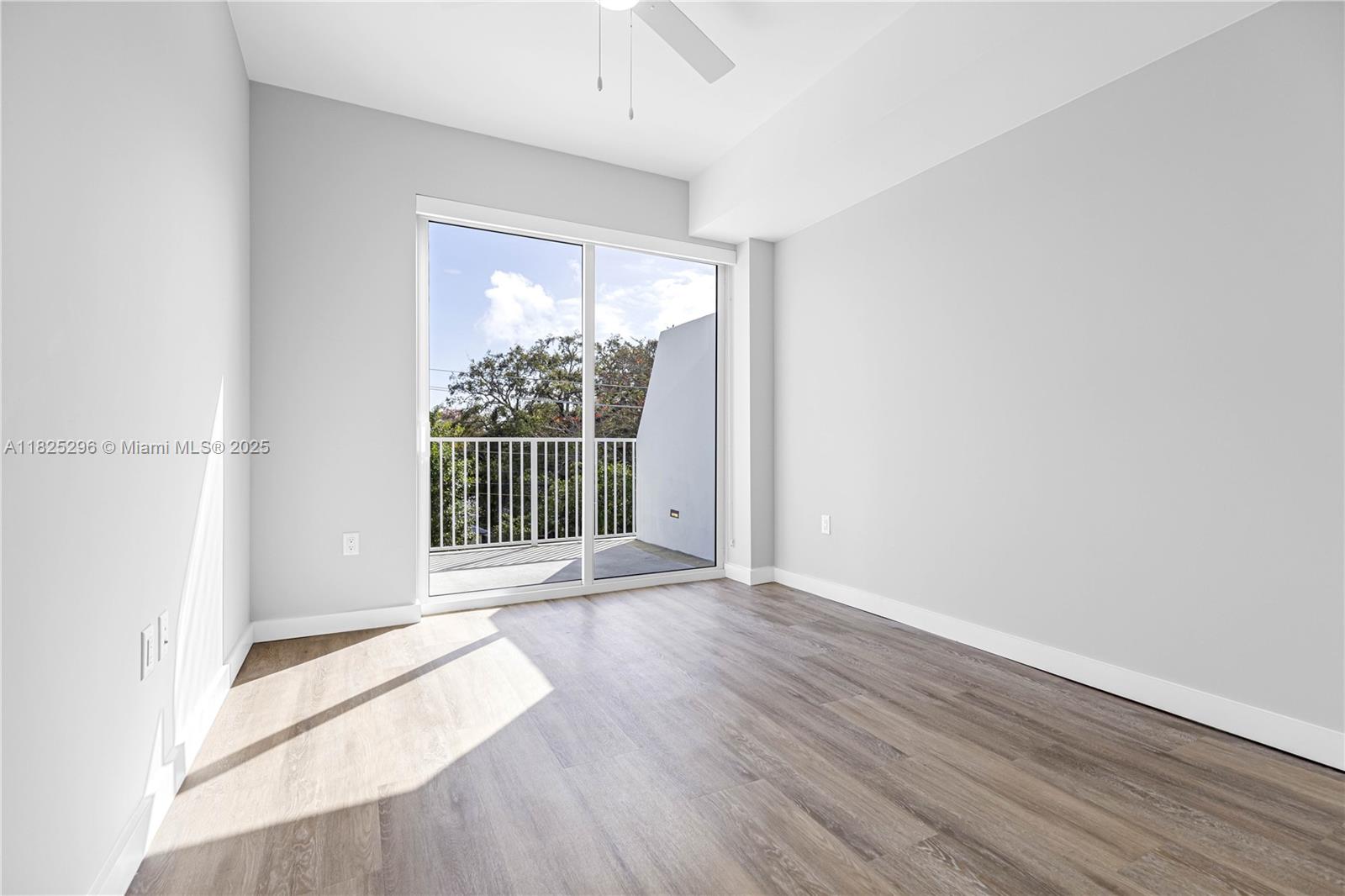 3335 Thomas Ave 401
