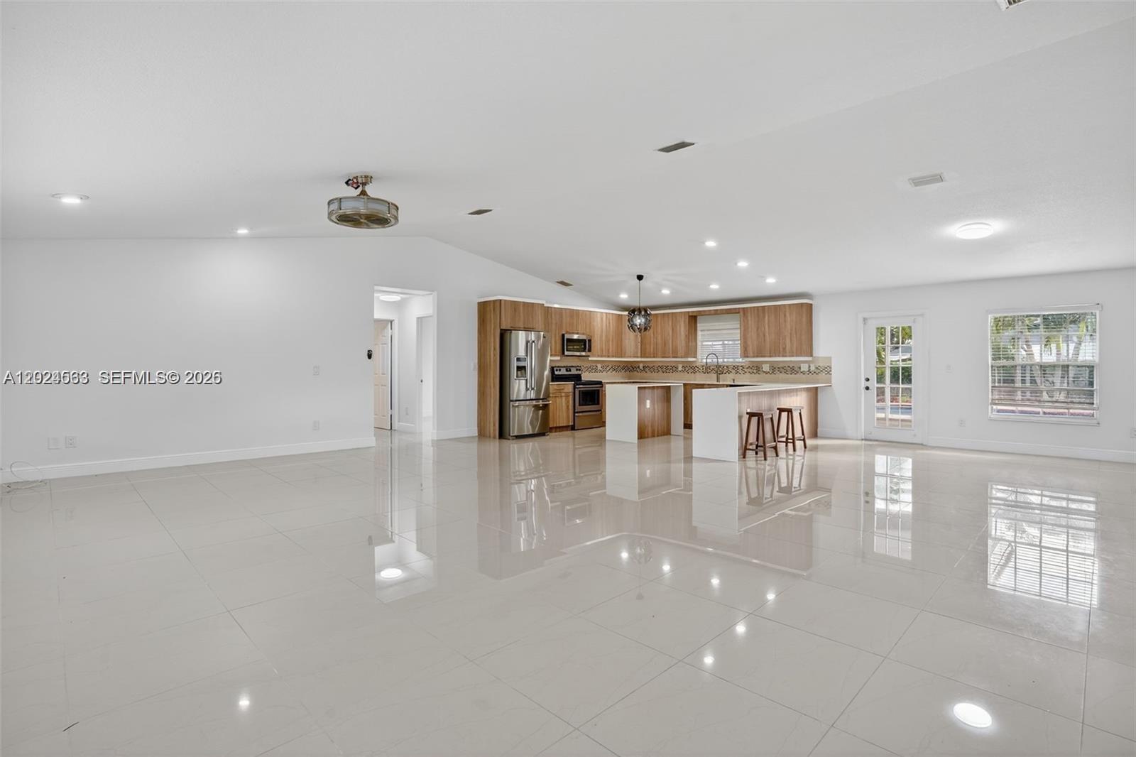 SOUTH WEST RANCHES - Residential