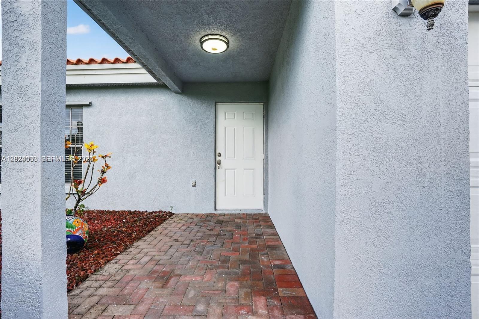 SOUTH WEST RANCHES - Residential