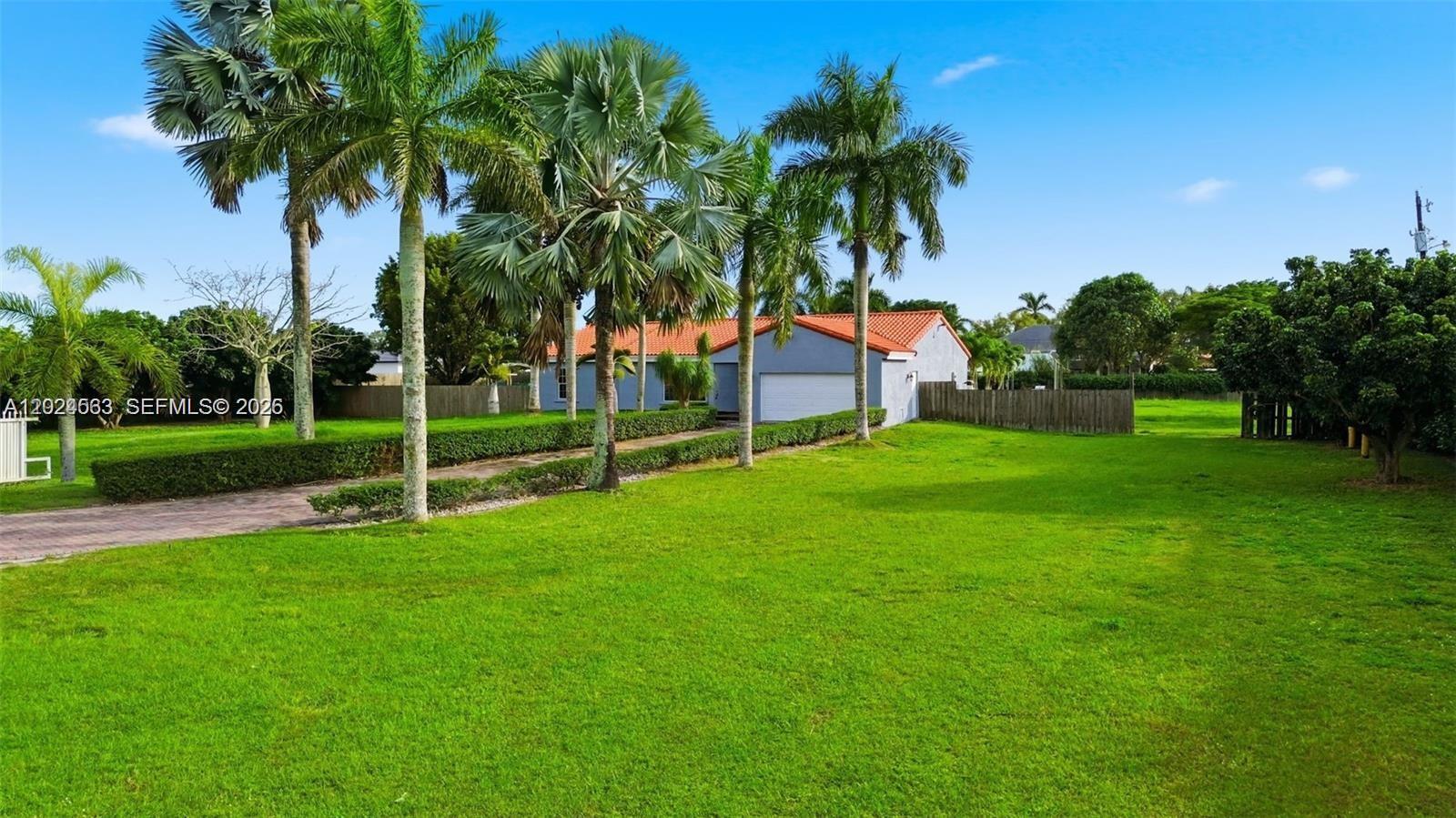 SOUTH WEST RANCHES - Residential