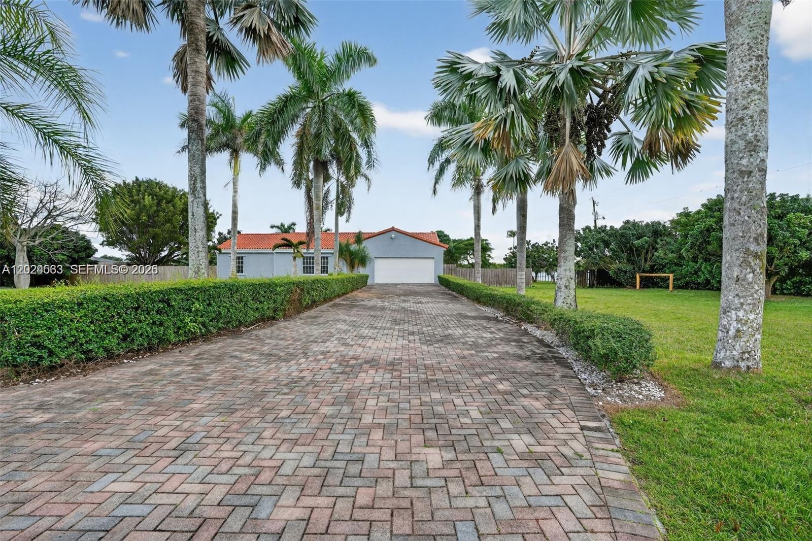 SOUTH WEST RANCHES - Residential