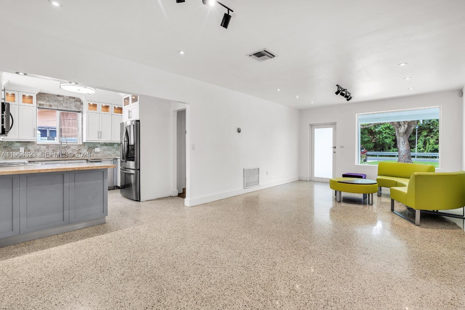 EAST BASS LAKE ESTATES - Residential