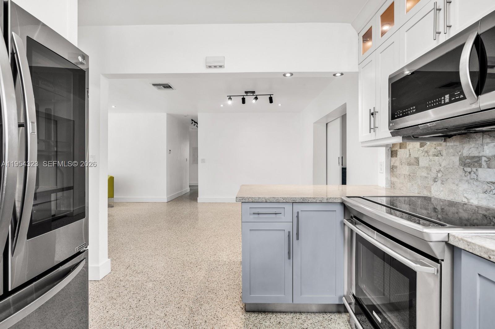 EAST BASS LAKE ESTATES - Residential