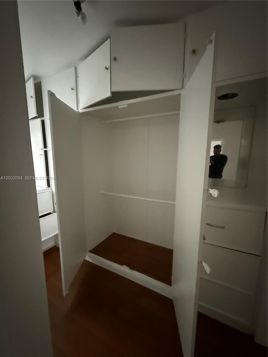 HARBOUR BAY CONDO - Residential Lease