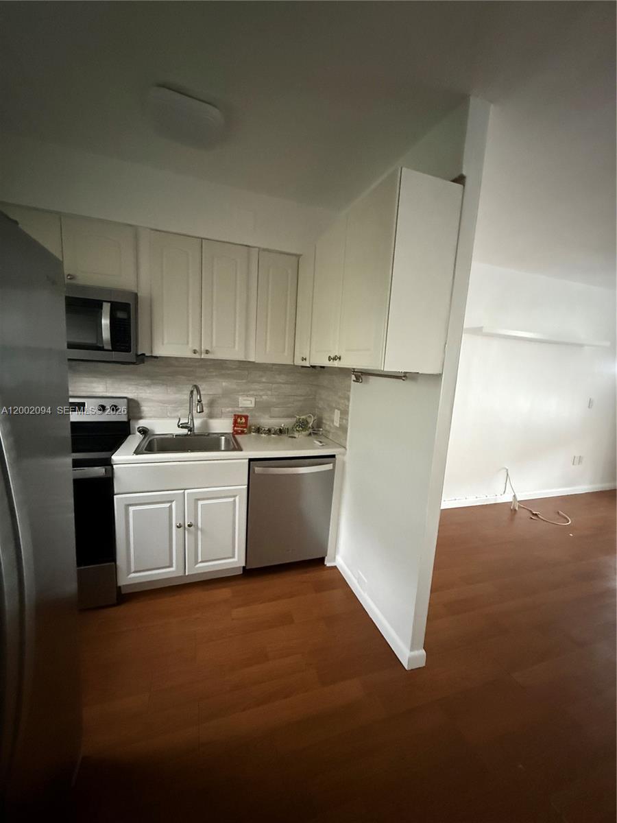 HARBOUR BAY CONDO - Residential Lease