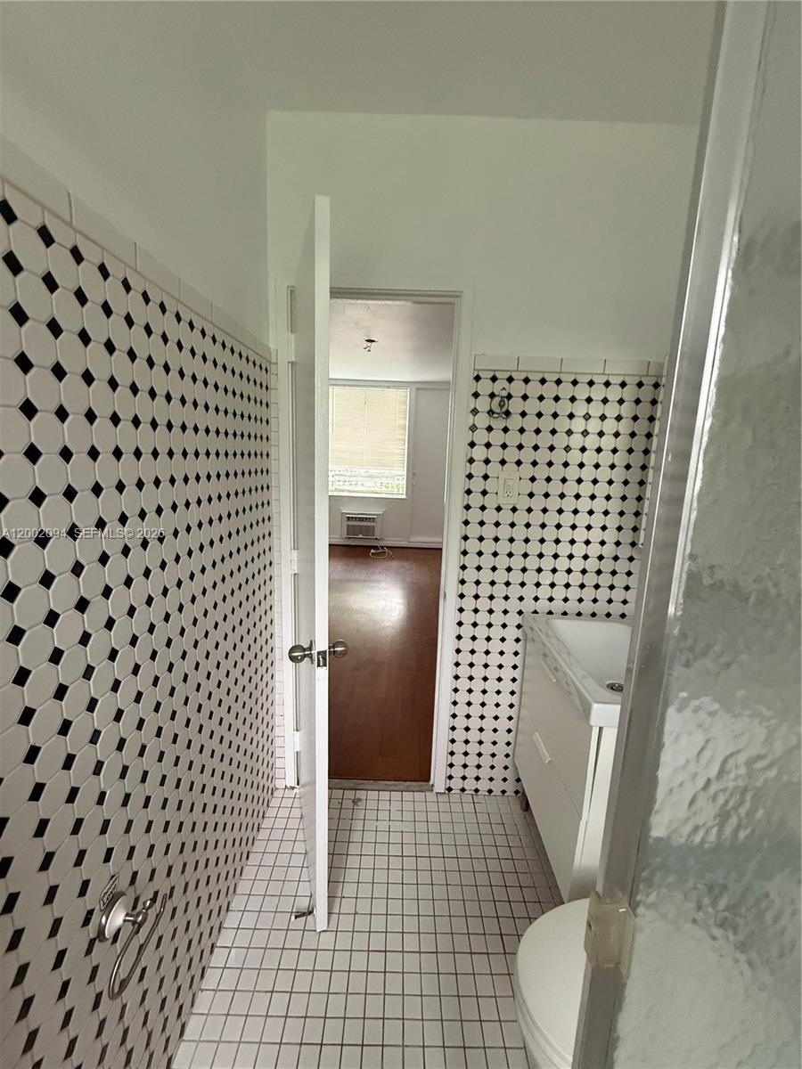 HARBOUR BAY CONDO - Residential Lease