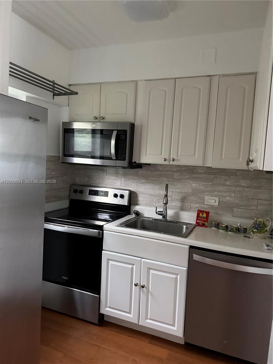 HARBOUR BAY CONDO - Residential Lease