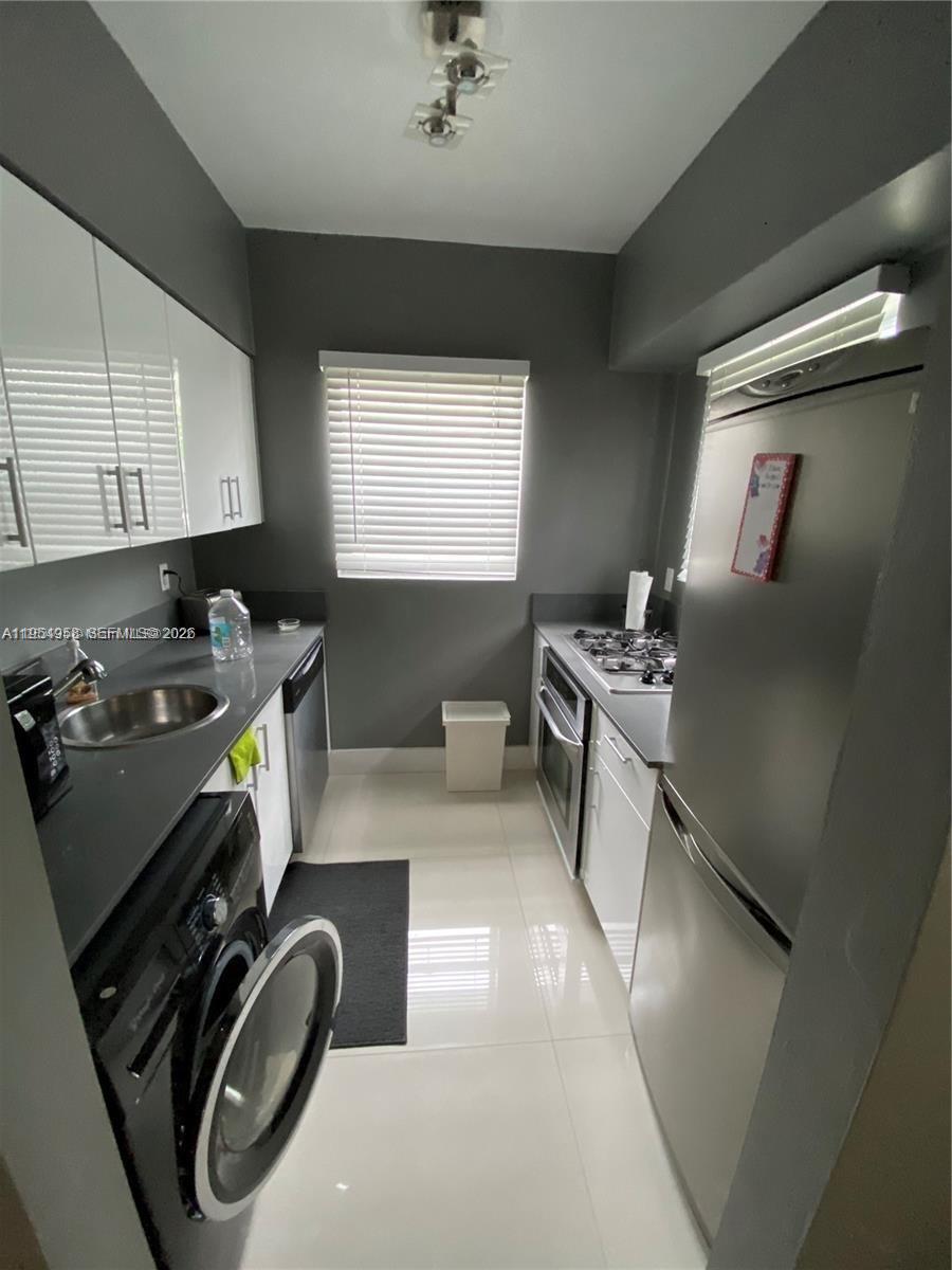 1604 DREXEL CONDO - Residential Lease