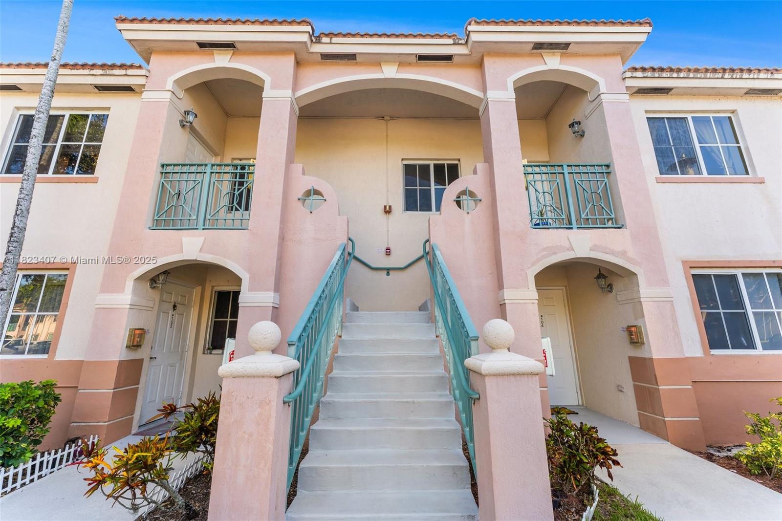 2140 Nw 78th Ave 204, Pembroke Pines, Miami-Dade County, Florida - 2 Bedrooms  
2 Bathrooms - 