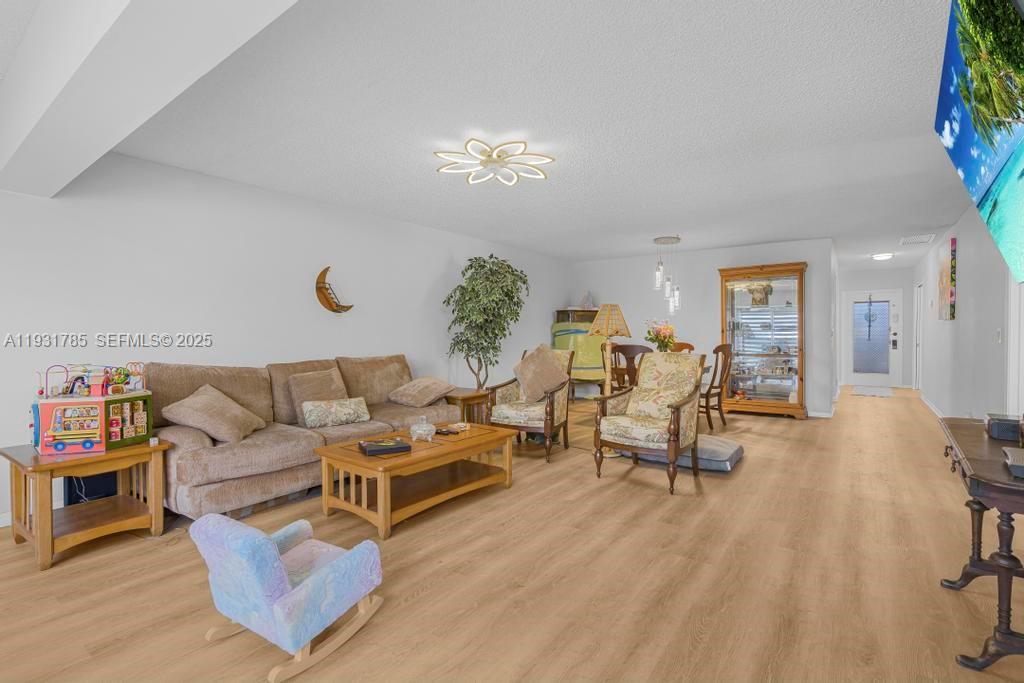 PINES OF DELRAY NORTH CON - Residential