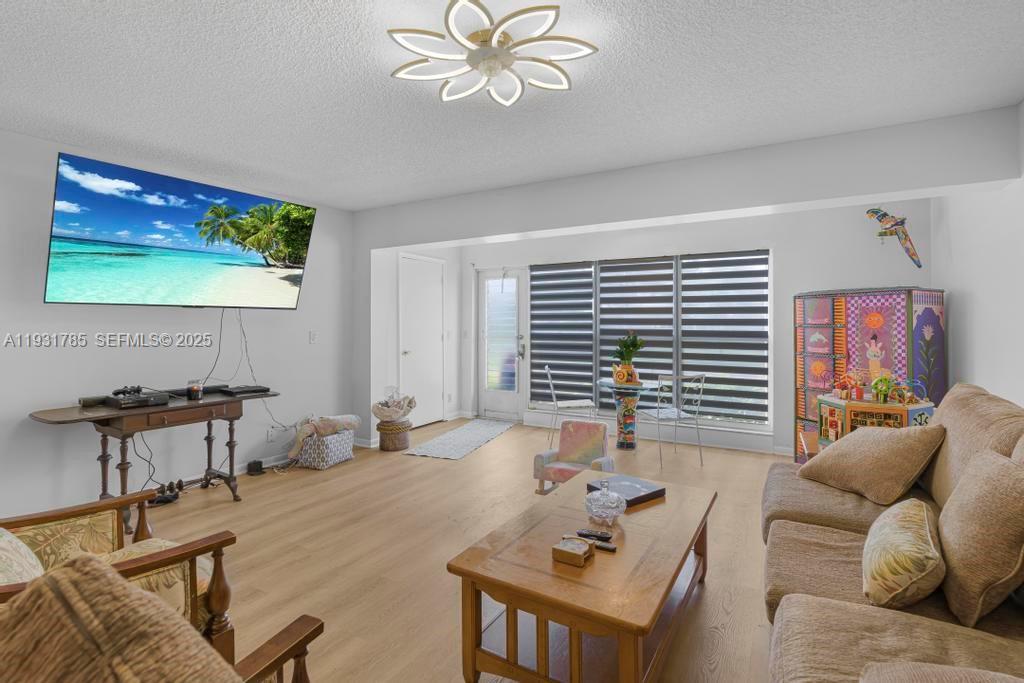 PINES OF DELRAY NORTH CON - Residential