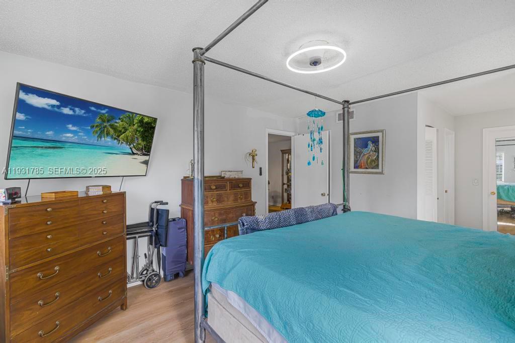 PINES OF DELRAY NORTH CON - Residential