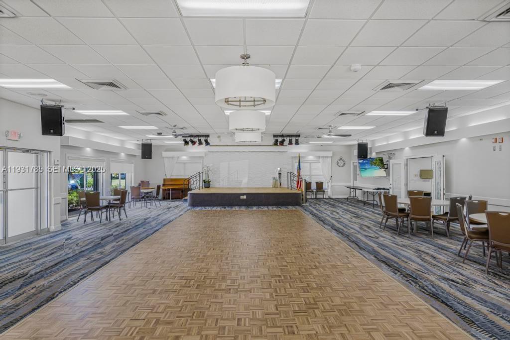 PINES OF DELRAY NORTH CON - Residential