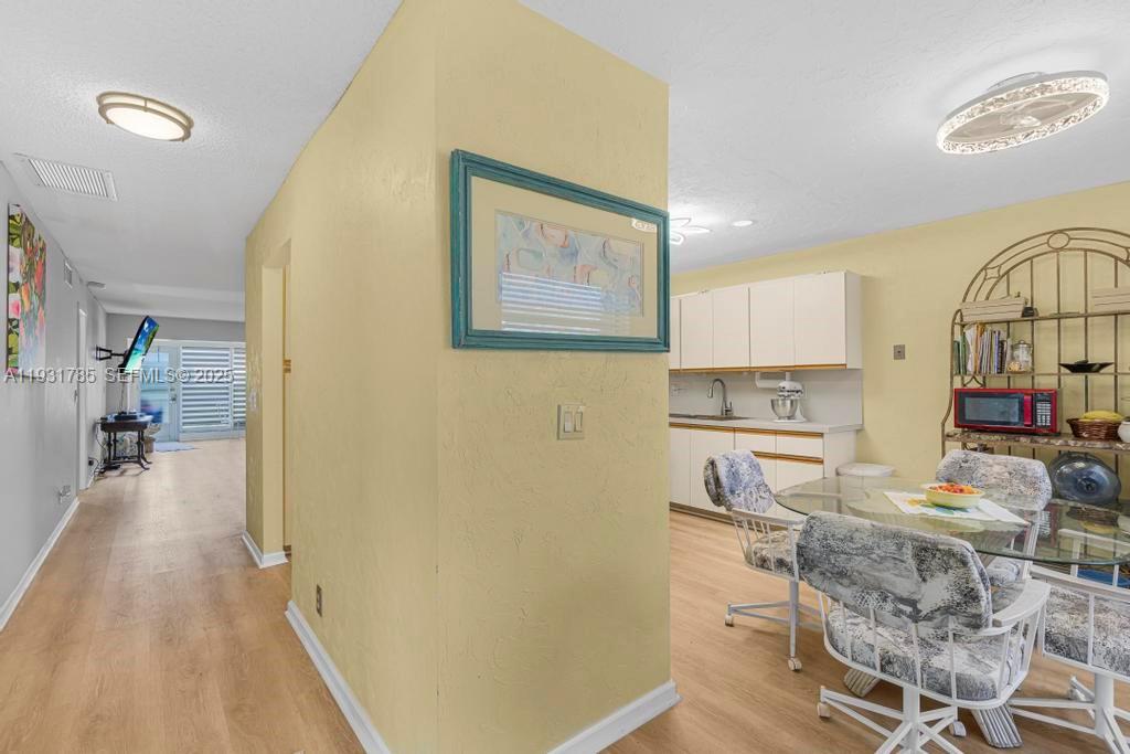 1541 NW 18th Ave 101