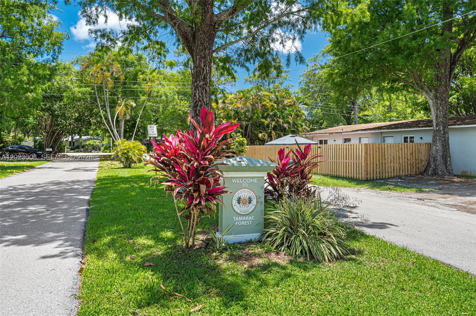 TAMARAC FOREST - Residential