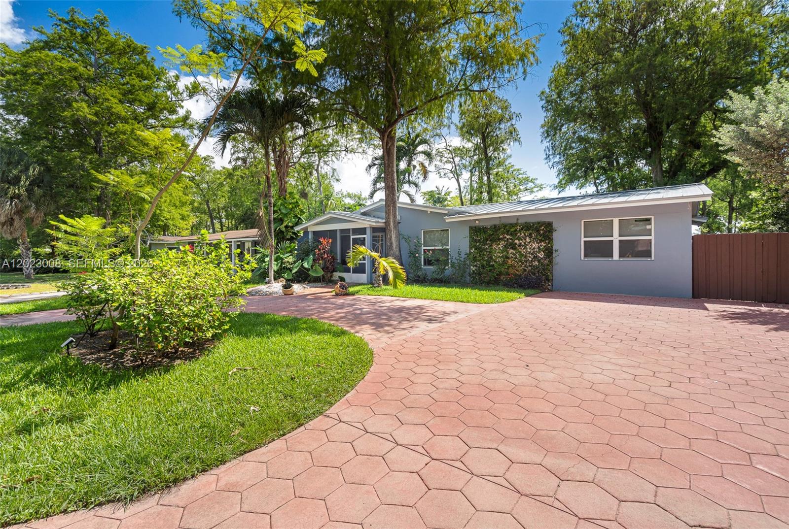 TAMARAC FOREST - Residential
