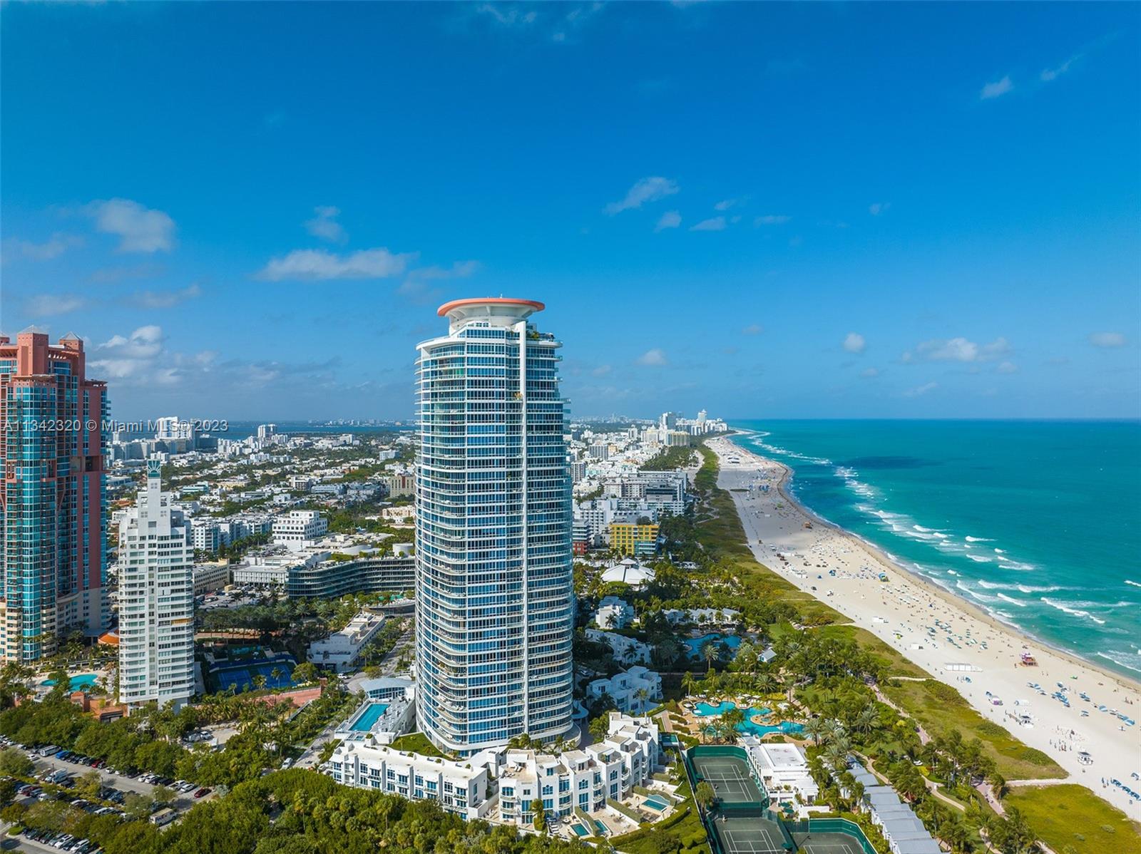 CONTINUUM ON SOUTH BEACH - Residential