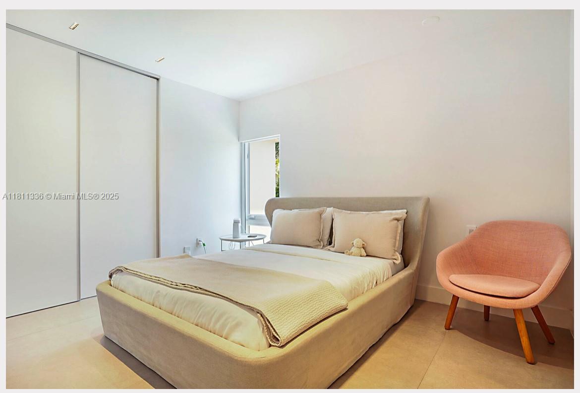ALTOS DEL MAR NO 4 - Residential