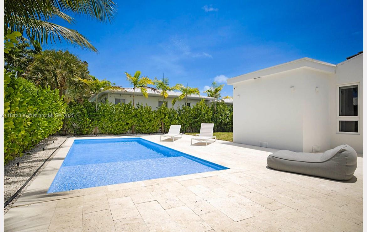 ALTOS DEL MAR NO 4 - Residential