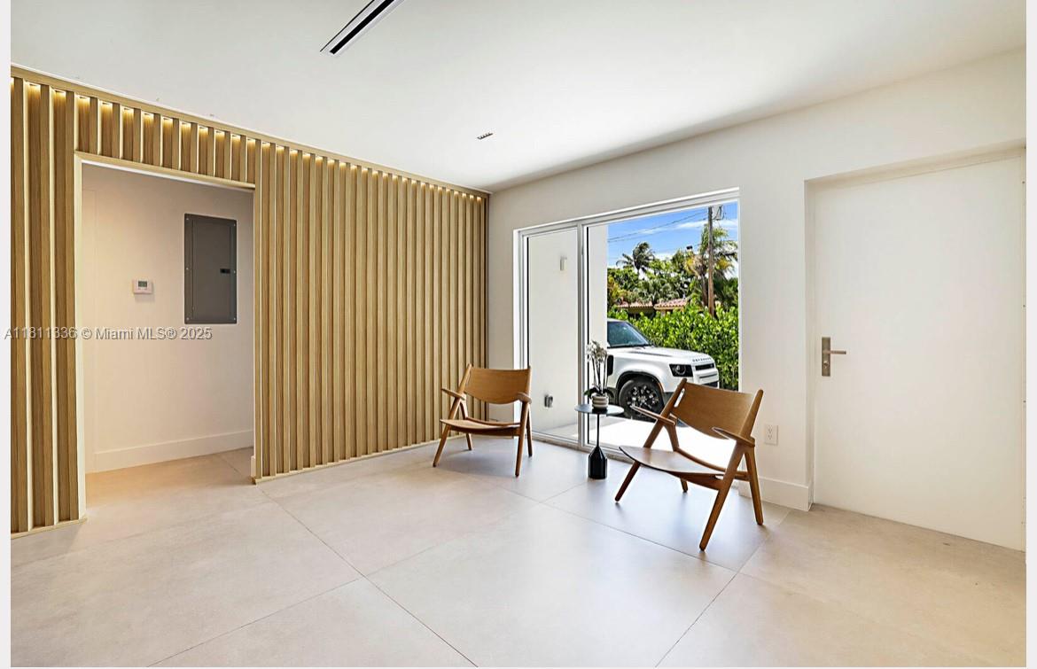 ALTOS DEL MAR NO 4 - Residential