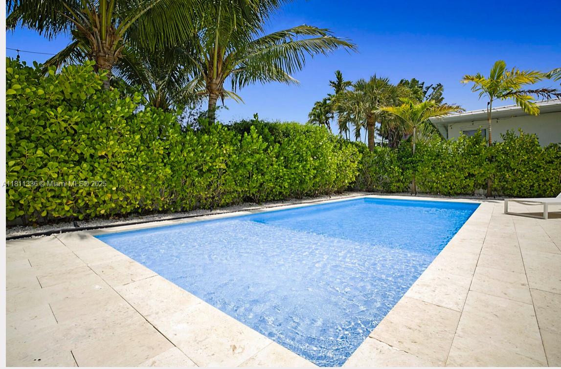 ALTOS DEL MAR NO 4 - Residential