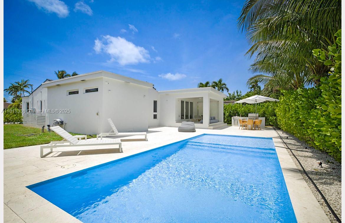 ALTOS DEL MAR NO 4 - Residential