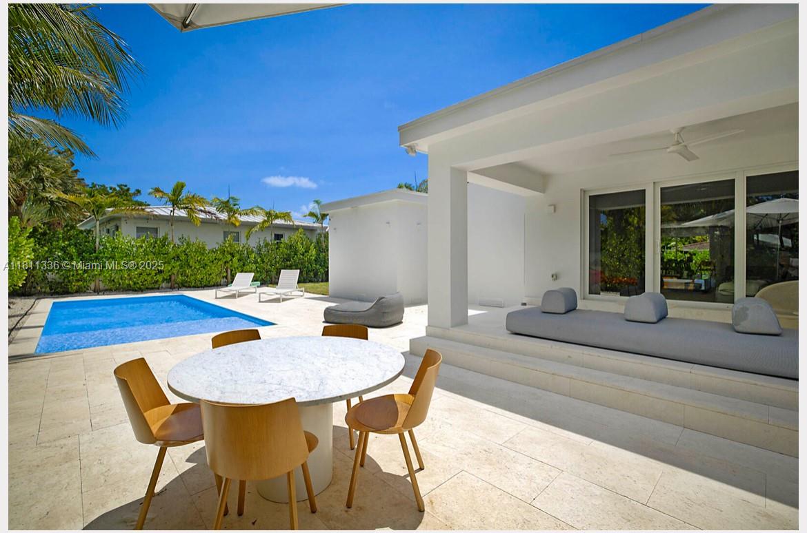 ALTOS DEL MAR NO 4 - Residential