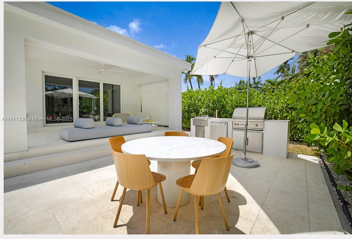 ALTOS DEL MAR NO 4 - Residential