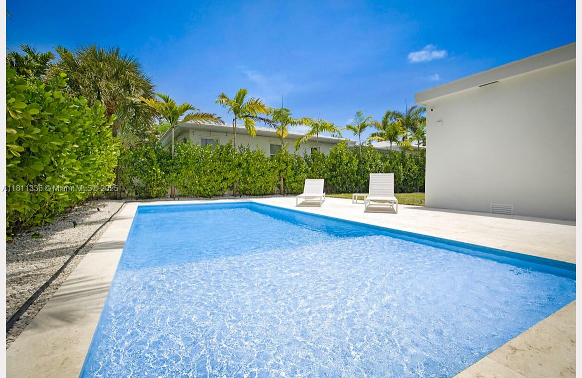 ALTOS DEL MAR NO 4 - Residential