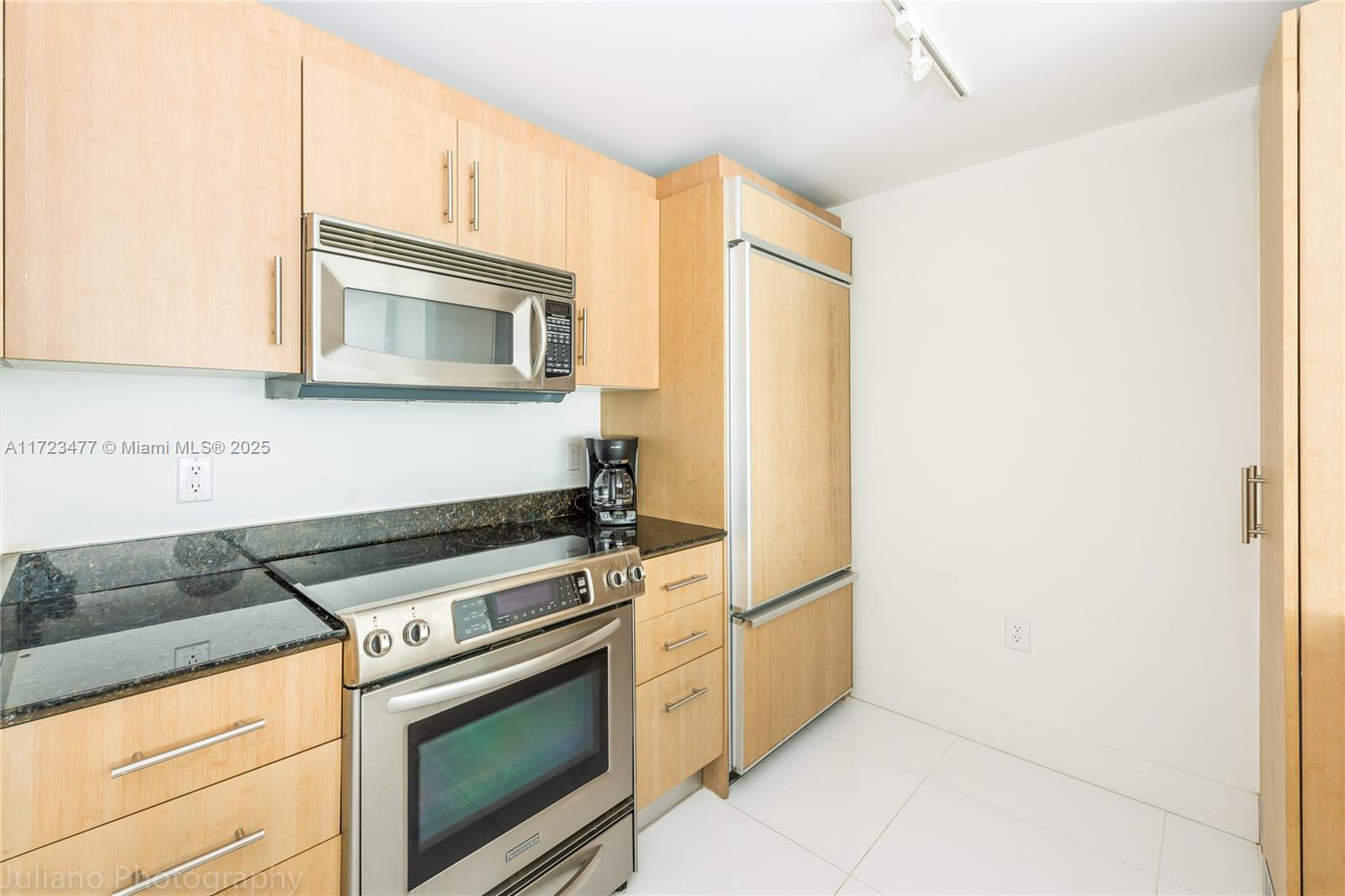 HARBOUR HOUSE - Residential Lease
