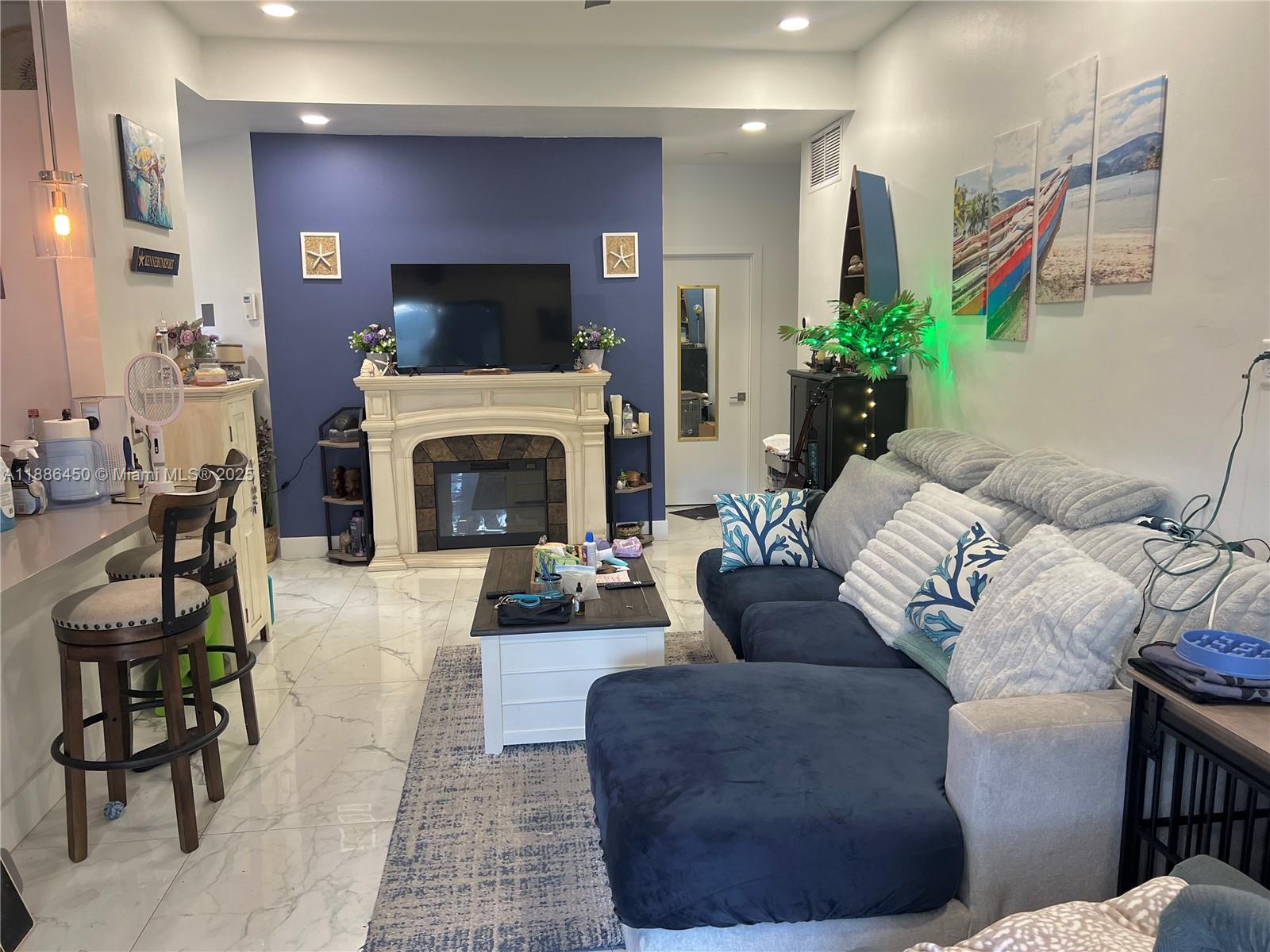 CINNAMON PLACE II - Residential