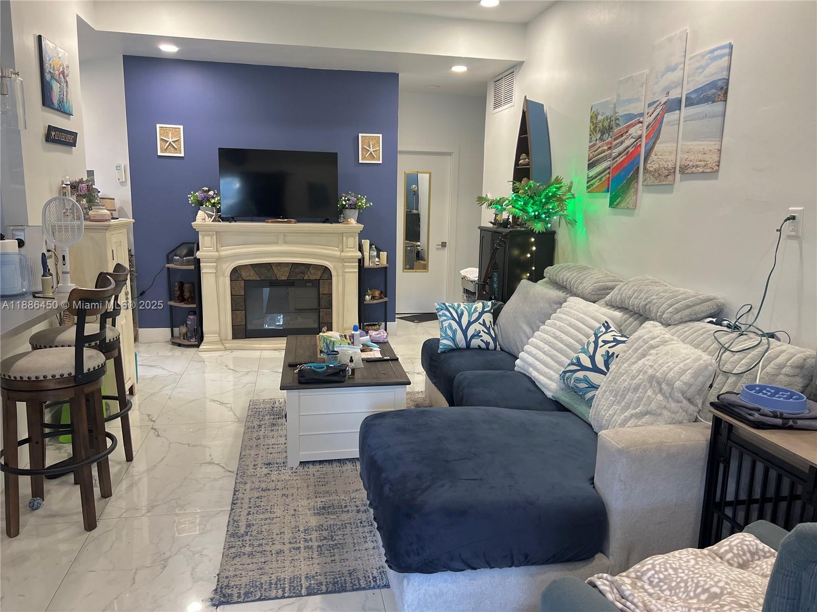 CINNAMON PLACE II - Residential