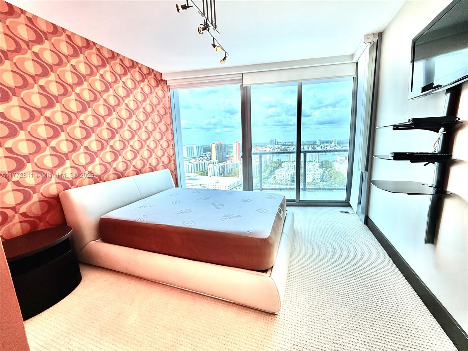 JADE BEACH SUNNY ISLES - Residential