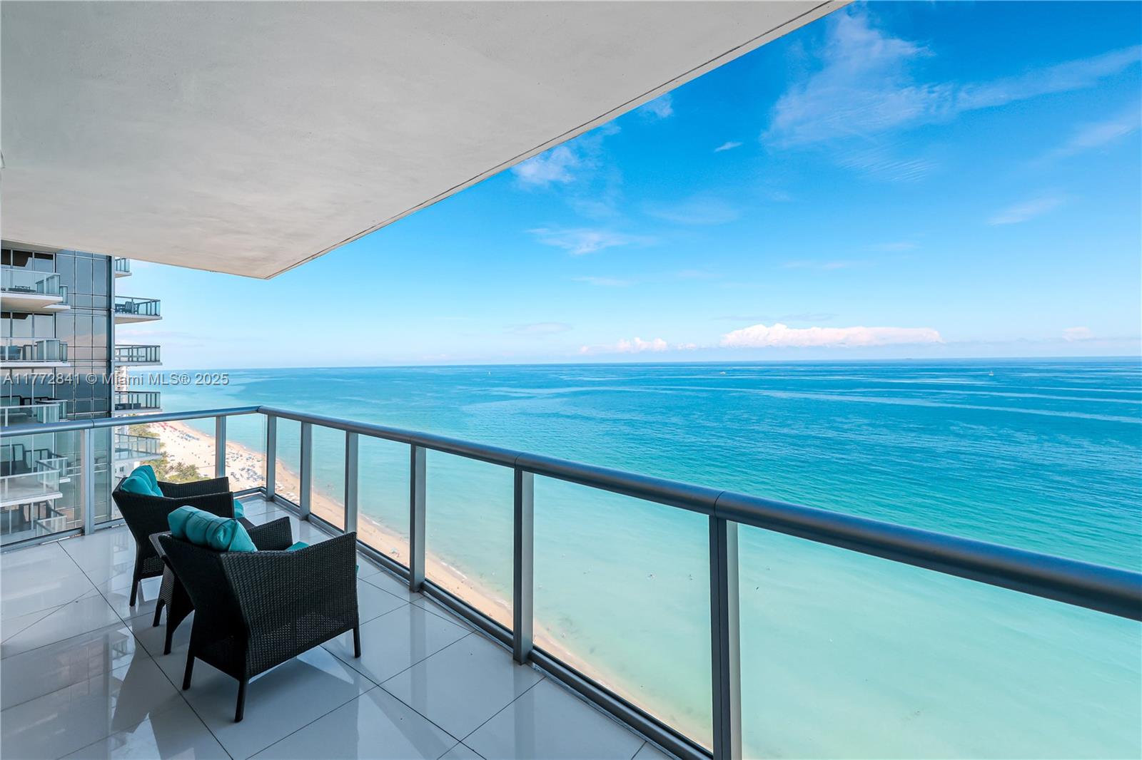 JADE BEACH SUNNY ISLES - Residential