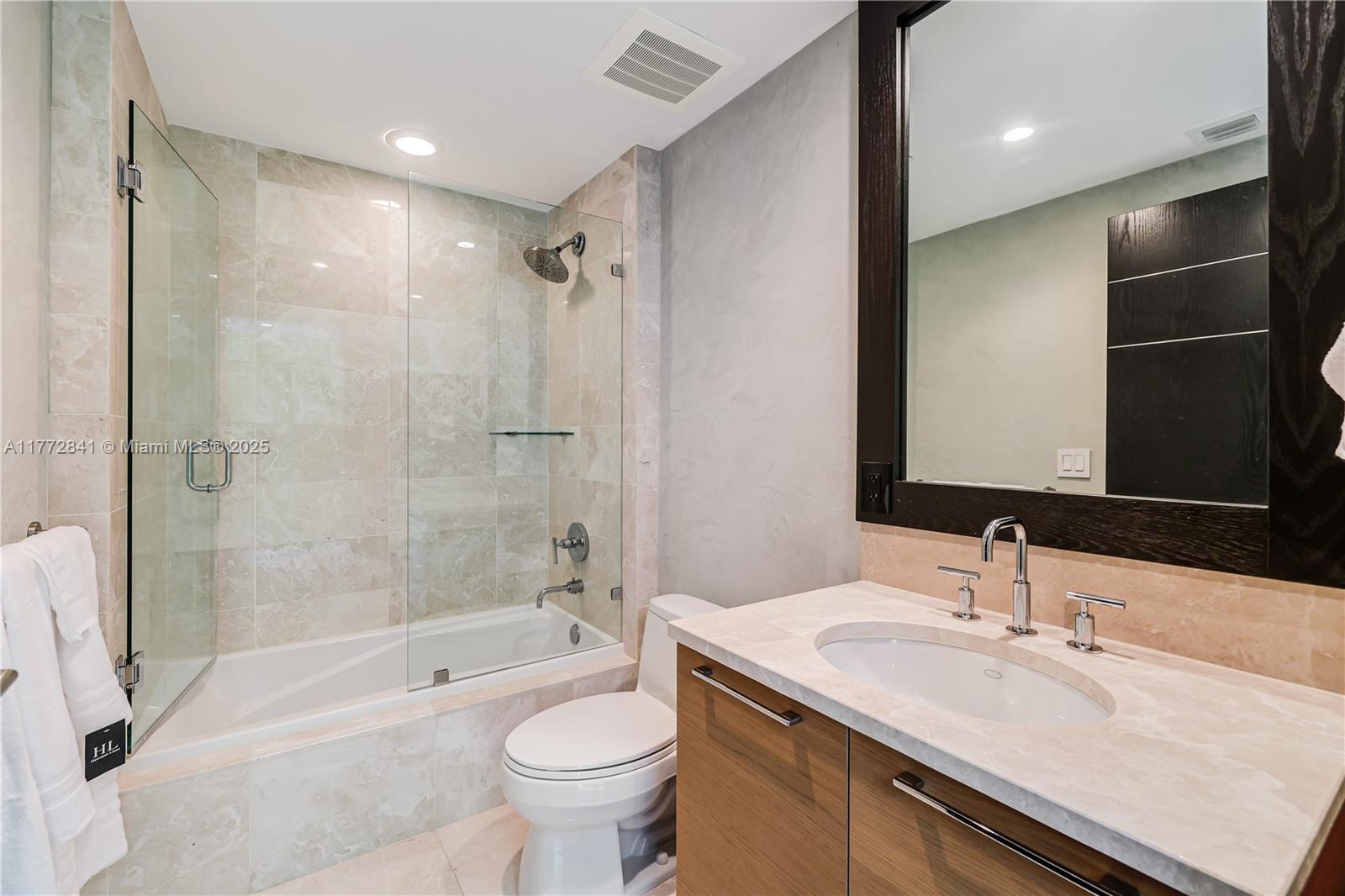 JADE BEACH SUNNY ISLES - Residential