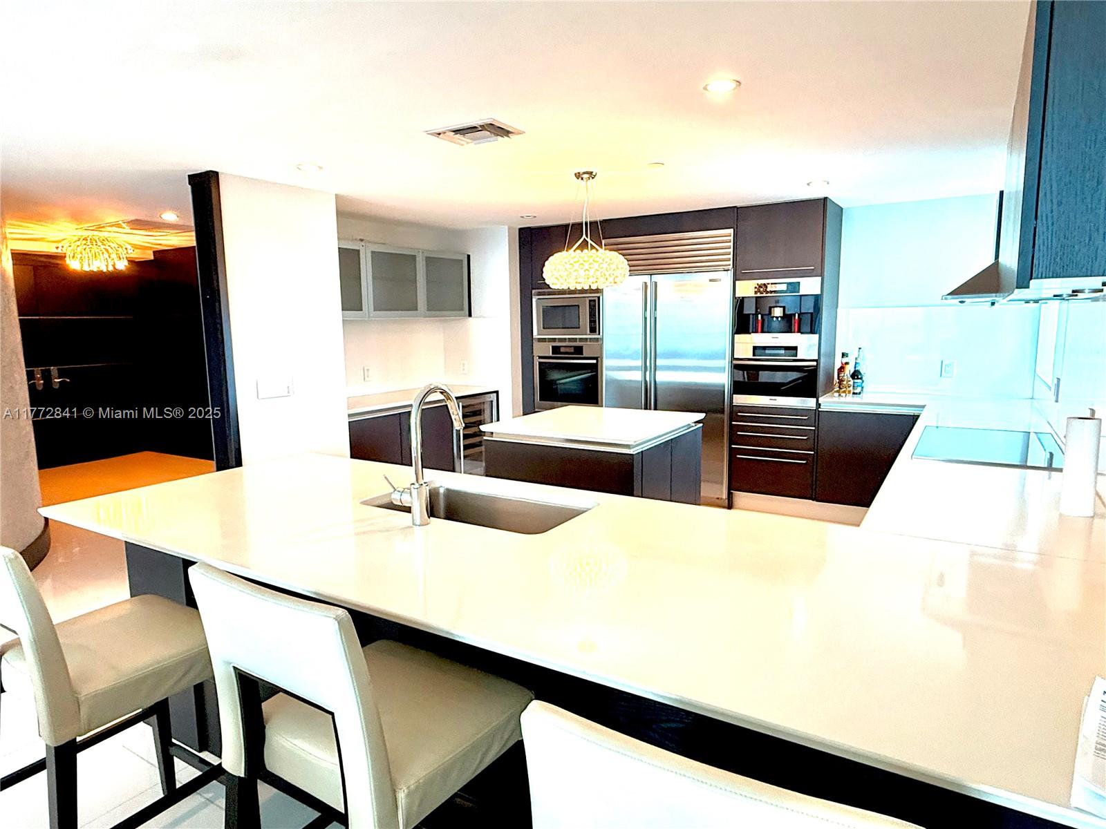 JADE BEACH SUNNY ISLES - Residential