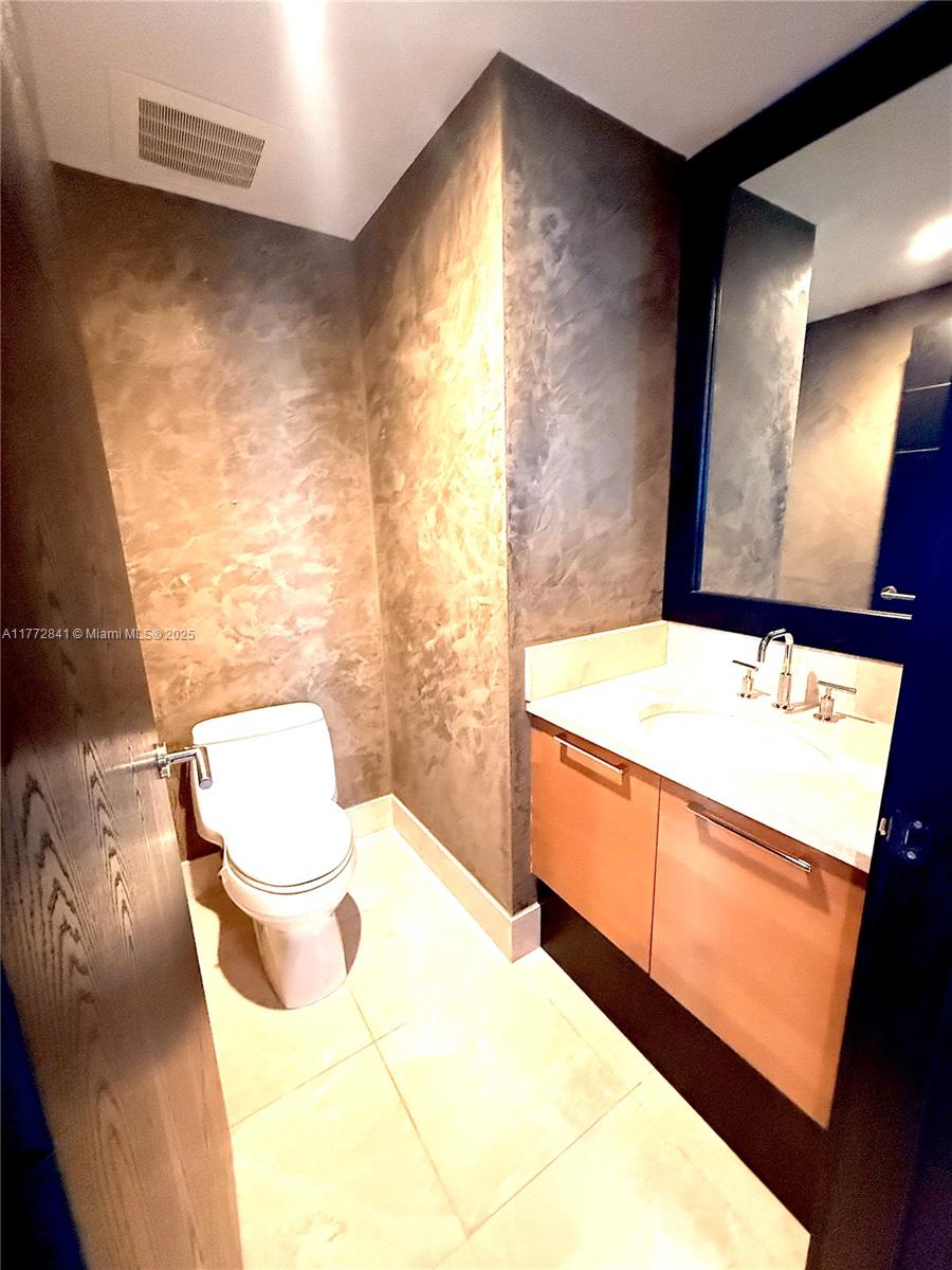 JADE BEACH SUNNY ISLES - Residential