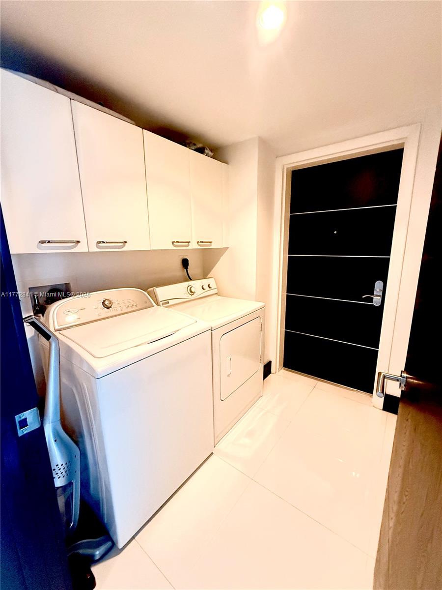 JADE BEACH SUNNY ISLES - Residential