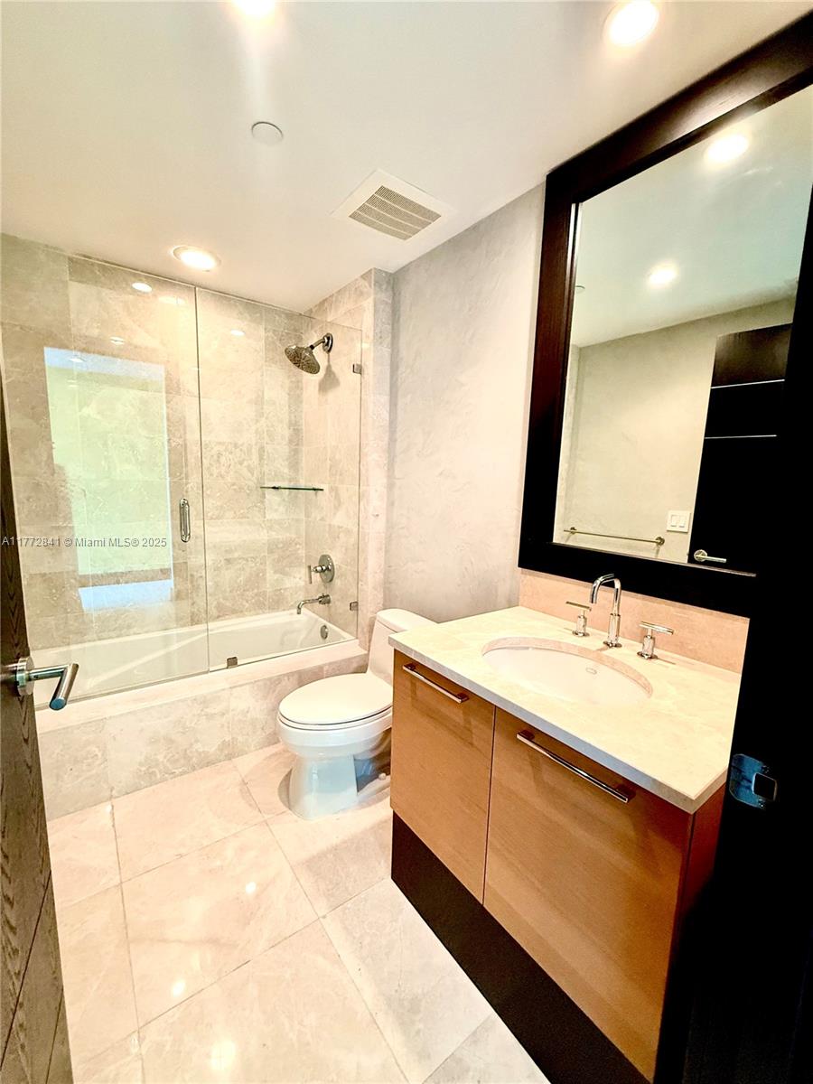 JADE BEACH SUNNY ISLES - Residential