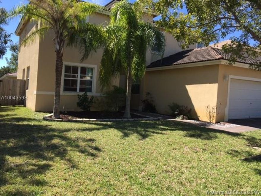 This one  is a real beauty!!!! Impeccably maintained home, in the Shores, executive style home with grand entrance, formal living and dining, butlers pantry, laundry room, updated bathrooms  kitchen with great room volume ceilings that go on forever. 4 bedroom and 3 bath one bedroom and bath on first floor. Amazing catwalk on second floor overseeing entry and great room area. Master  has roman tub and great shower, definitely a must see.  Beautifully fenced yard with mature shade trees.