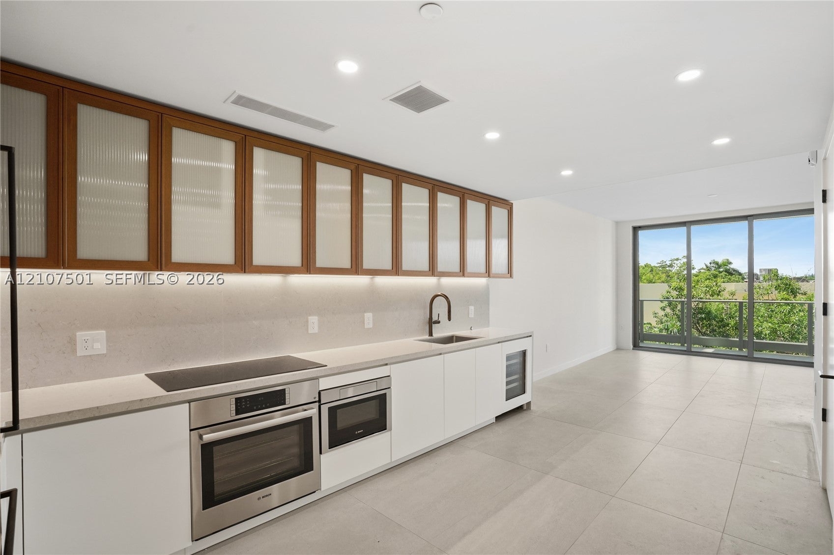 2200 Brickell Ave 317