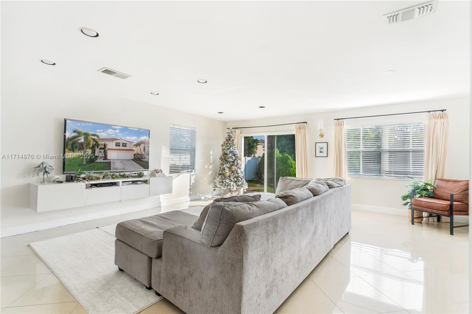PALM ISLAND PLAT 2 - Residential